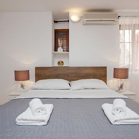 Apartment Marconi โรวีน ภายนอก รูปภาพ